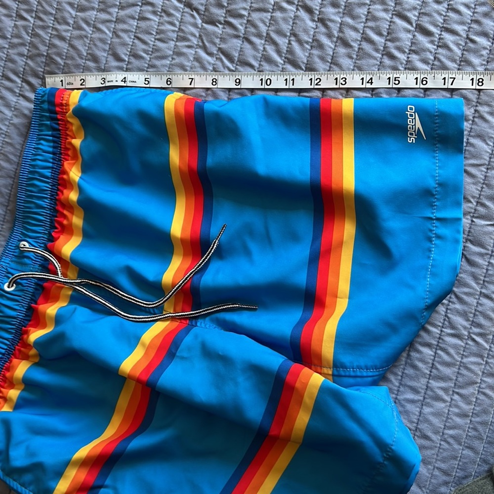 Speedos Shorts - Picture 10 of 10